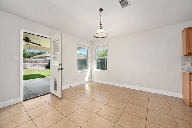 7817 Squirrel Hollow DR, Georgetown, TX 78628