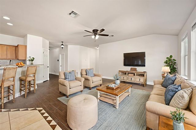 7817 Squirrel Hollow DR, Georgetown, TX 78628