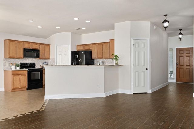 7817 Squirrel Hollow DR, Georgetown, TX 78628