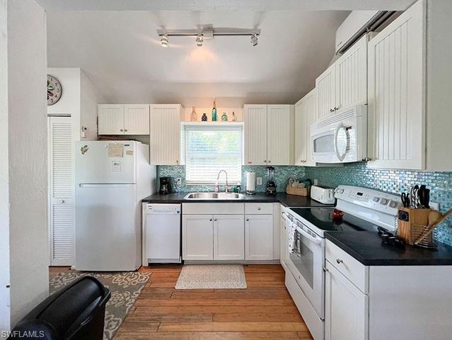 4561 Smugglers DR, Upper Captiva, FL 33924
