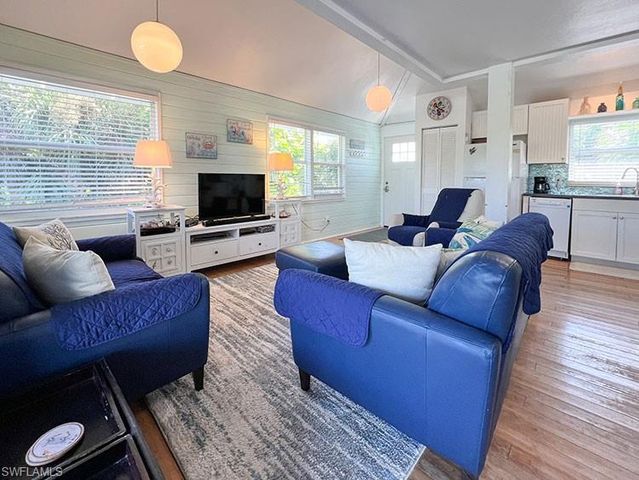 4561 Smugglers DR, Upper Captiva, FL 33924