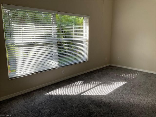 135 Glen Eagle CIR, Naples, FL 34104