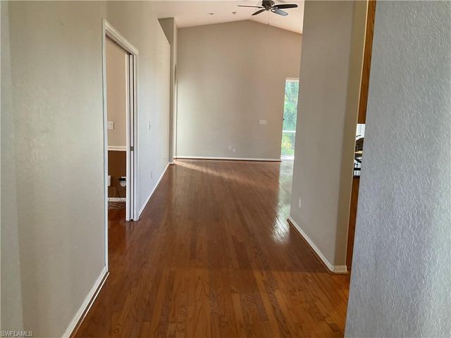 135 Glen Eagle CIR, Naples, FL 34104