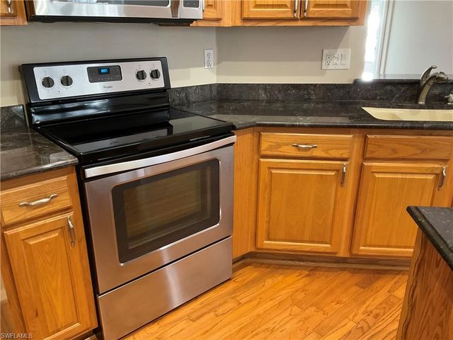 135 Glen Eagle CIR, Naples, FL 34104