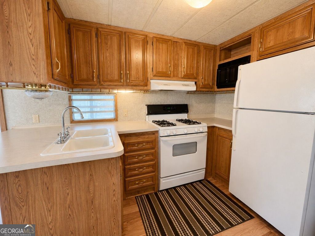 110 Admiral Drive, Hartwell, GA 30643 — photo 5