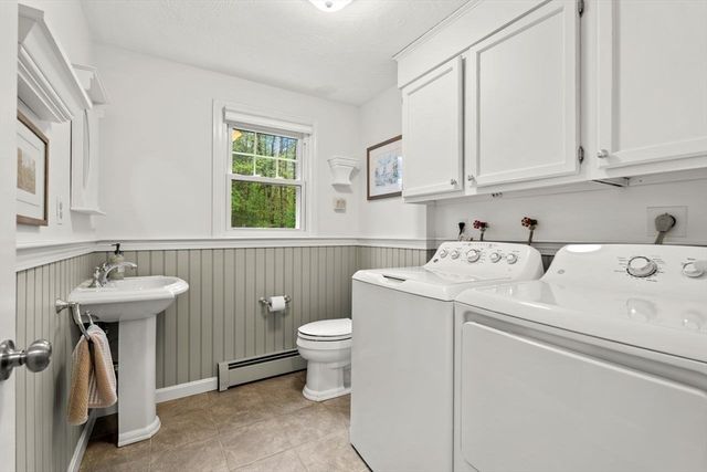 13 Laconia Cir, North Andover, MA 01845