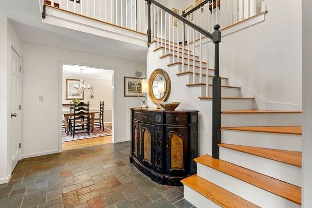 13 Laconia Cir, North Andover, MA 01845