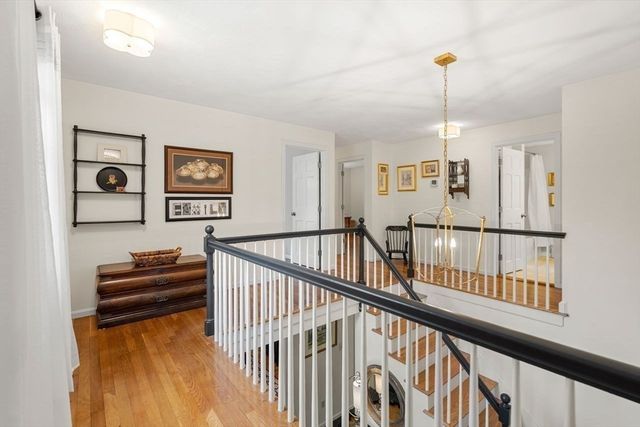 13 Laconia Cir, North Andover, MA 01845