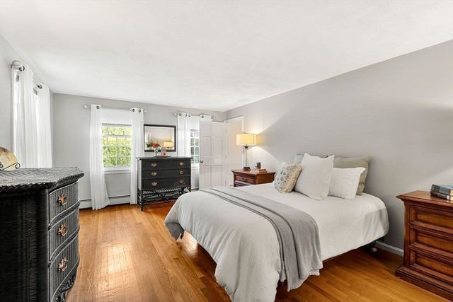 13 Laconia Cir, North Andover, MA 01845