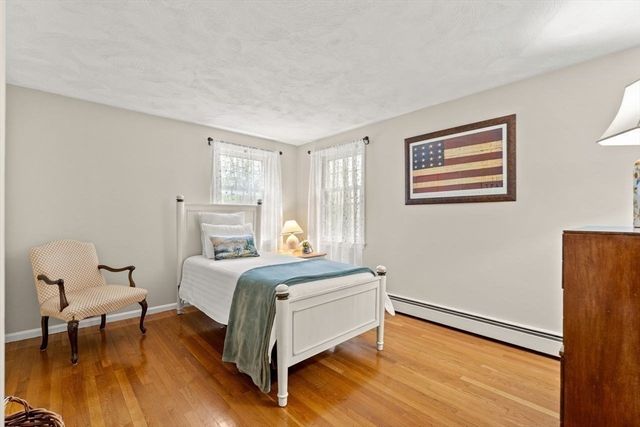 13 Laconia Cir, North Andover, MA 01845