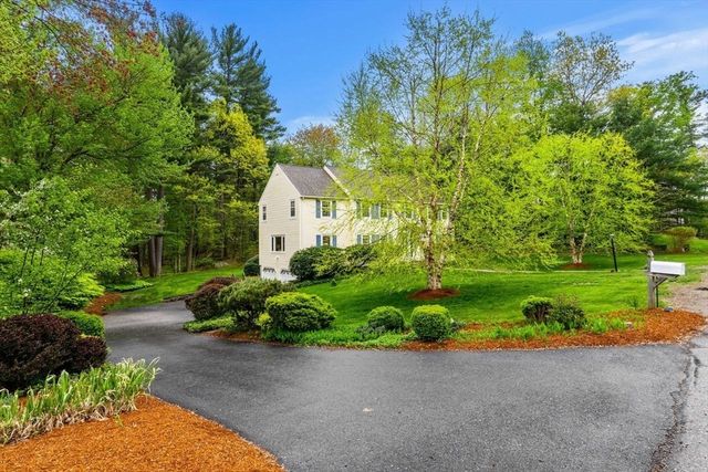 13 Laconia Cir, North Andover, MA 01845
