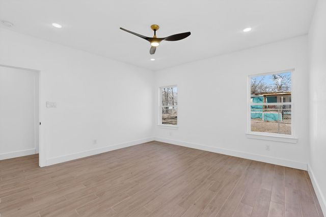 126 Blue Jay Lane, Mabank, TX 75156