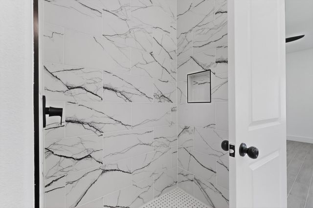 126 Blue Jay Lane, Mabank, TX 75156