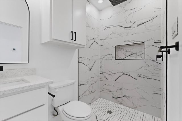 126 Blue Jay Lane, Mabank, TX 75156