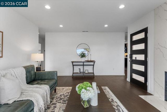 18417 Milmar Blvd, Castro Valley, CA 94546