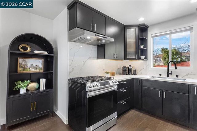 18417 Milmar Blvd, Castro Valley, CA 94546