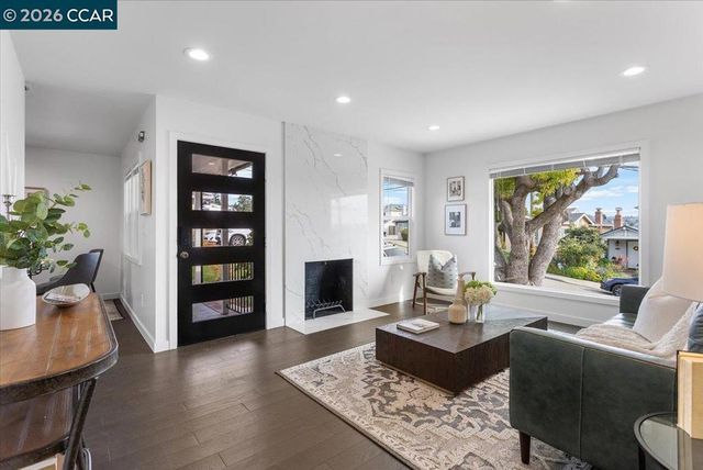 18417 Milmar Blvd, Castro Valley, CA 94546