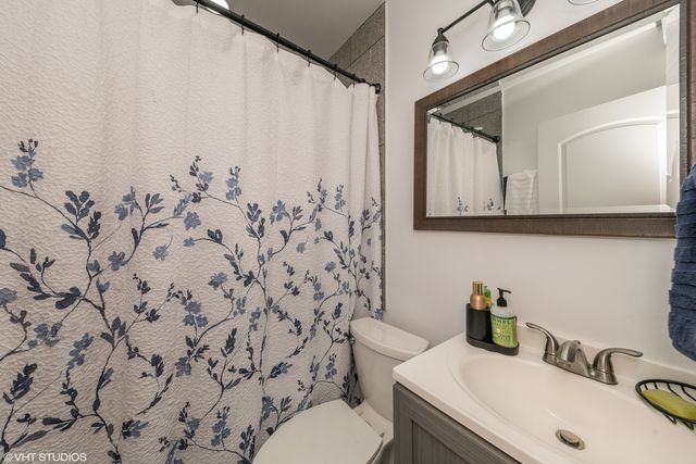 2009 W 17th Street 1F, Chicago, IL 60608