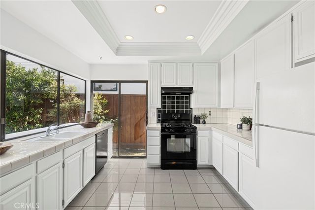 2030 Port Weybridge, Newport Beach, CA 92660