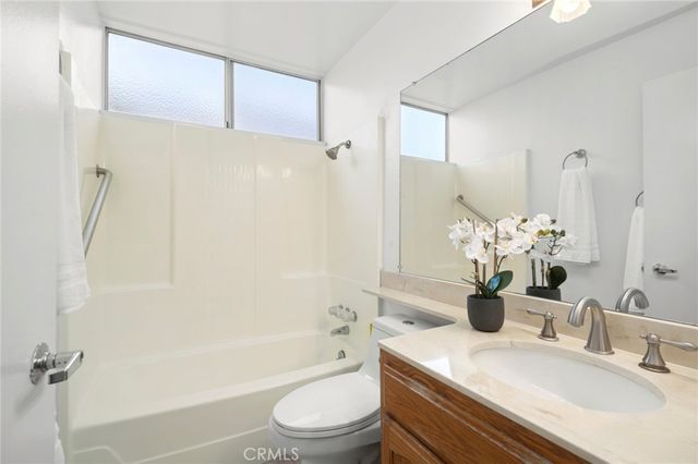 2030 Port Weybridge, Newport Beach, CA 92660