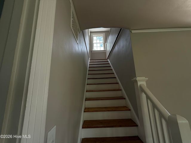 2519 S Memorial Drive, Greenville, NC 27834