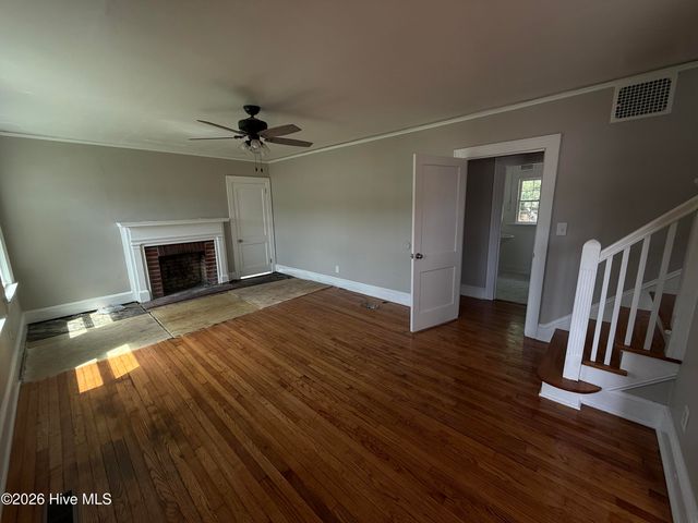 2519 S Memorial Drive, Greenville, NC 27834