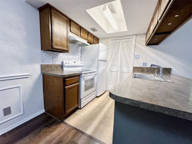 5821 Marvin Loving Drive 105, Garland, TX 75043