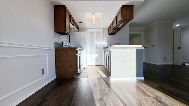5821 Marvin Loving Drive 105, Garland, TX 75043