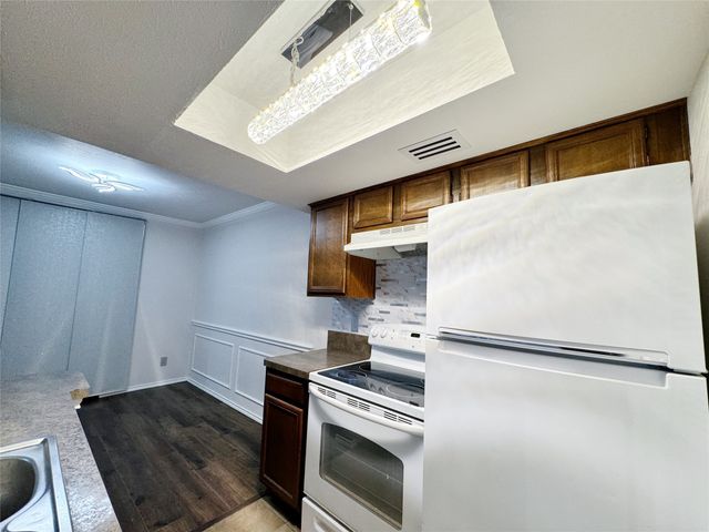 5821 Marvin Loving Drive 105, Garland, TX 75043