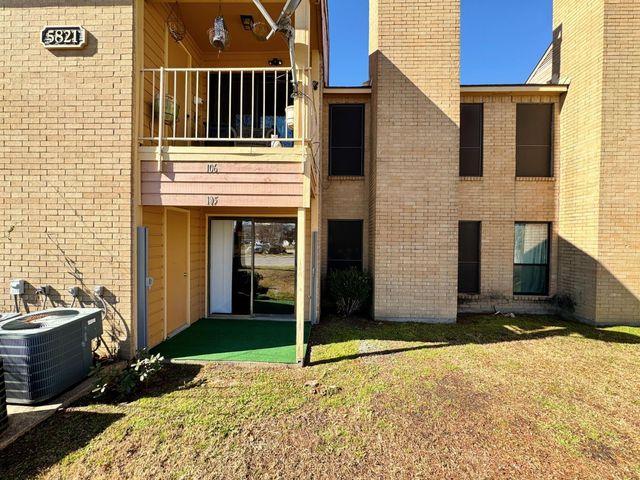 5821 Marvin Loving Drive 105, Garland, TX 75043