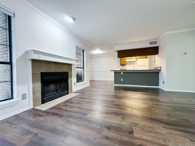 5821 Marvin Loving Drive 105, Garland, TX 75043
