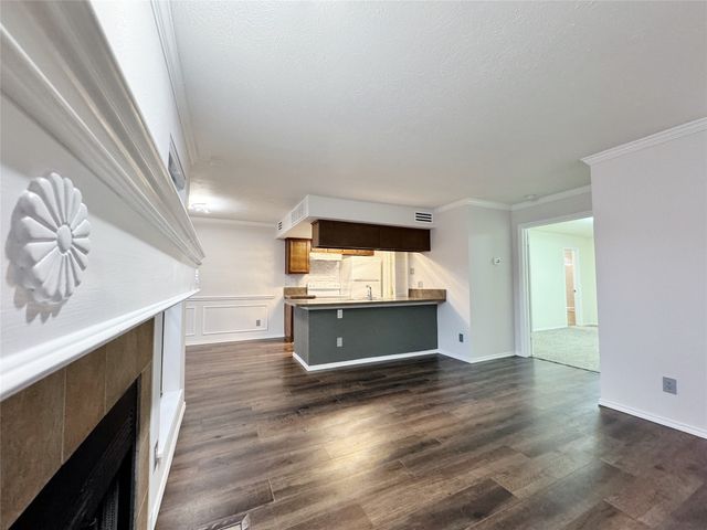 5821 Marvin Loving Drive 105, Garland, TX 75043