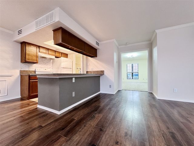 5821 Marvin Loving Drive 105, Garland, TX 75043