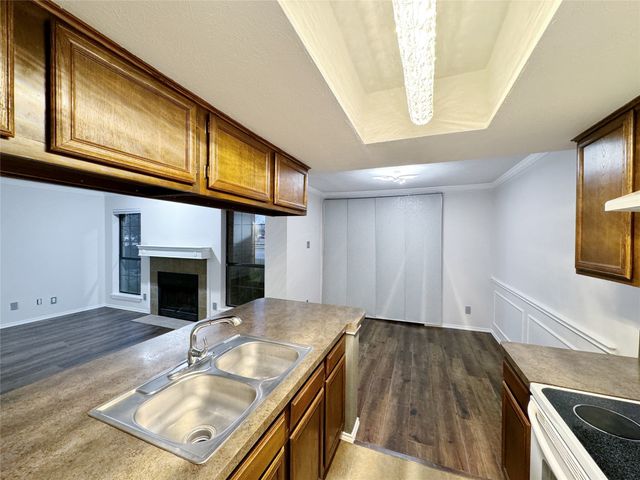 5821 Marvin Loving Drive 105, Garland, TX 75043