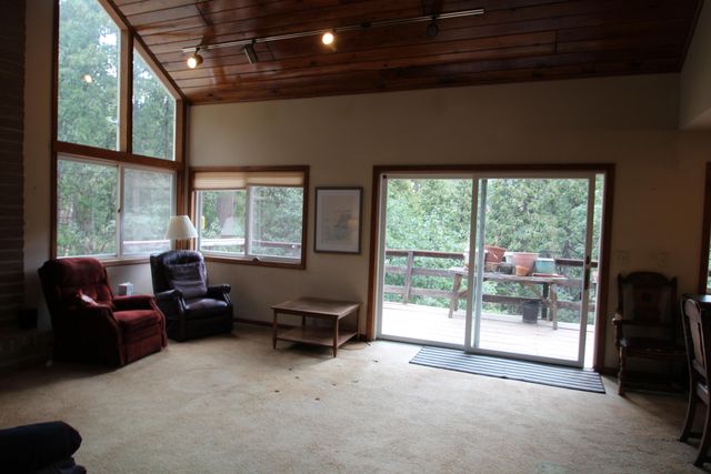 340 Mariposa Drive, Pierpoint Springs, CA 93265