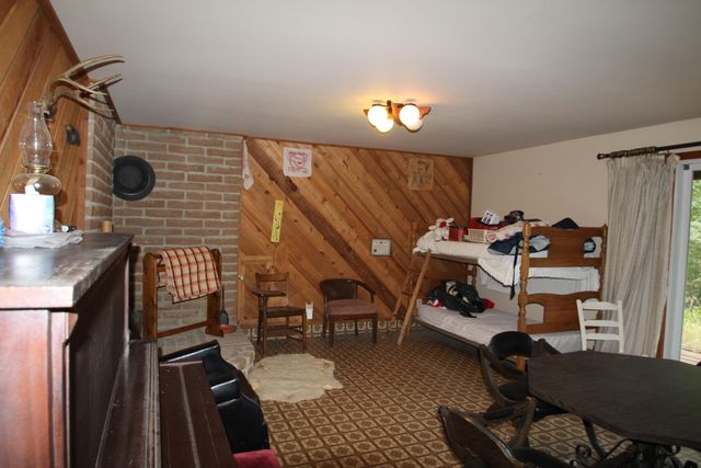 340 Mariposa Drive, Pierpoint Springs, CA 93265