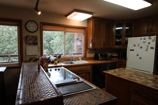 340 Mariposa Drive, Pierpoint Springs, CA 93265