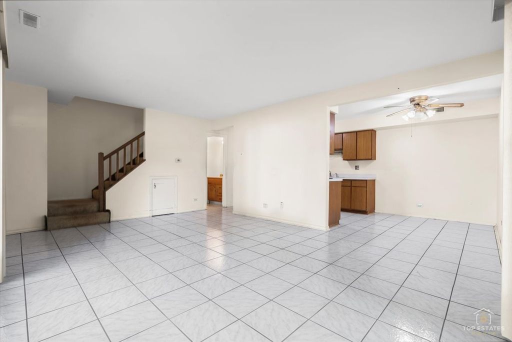 753 Moore Drive 753, Elk Grove Village, IL 60007 — photo 5