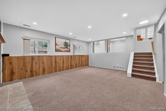 39795 Waldorf Drive, Clinton Township, MI 48038