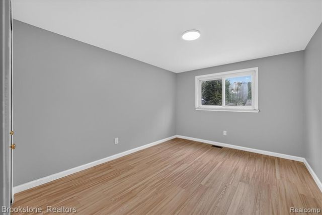 39795 Waldorf Drive, Clinton Township, MI 48038