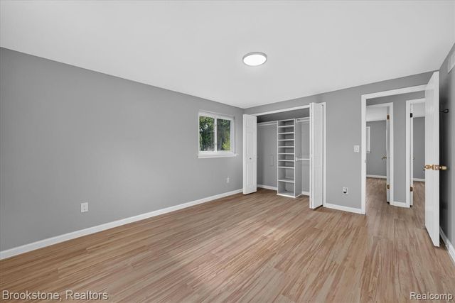 39795 Waldorf Drive, Clinton Township, MI 48038