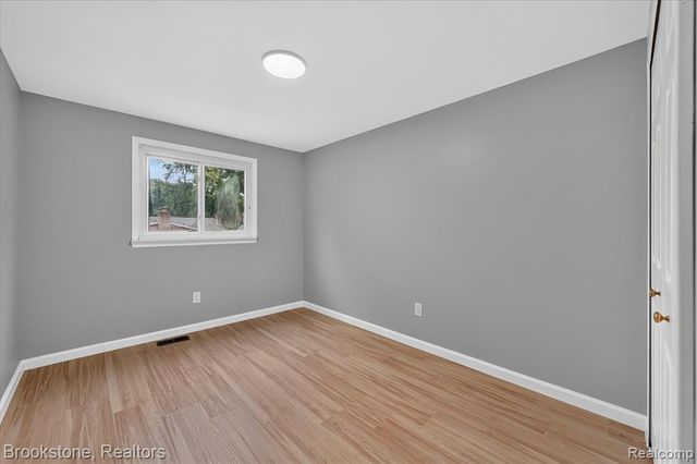 39795 Waldorf Drive, Clinton Township, MI 48038
