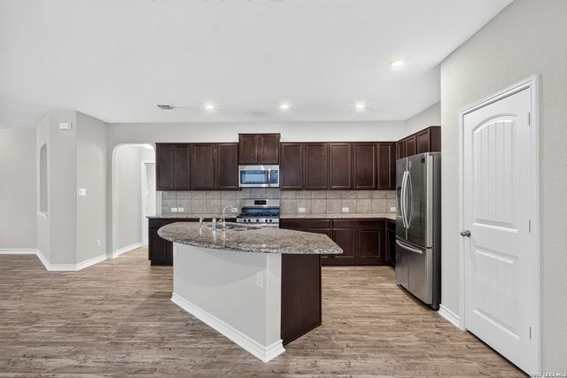 6019 Akin Pl, San Antonio, TX 78261