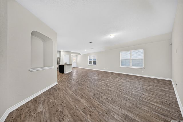 6019 Akin Pl, San Antonio, TX 78261