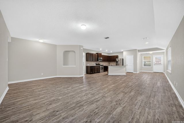 6019 Akin Pl, San Antonio, TX 78261