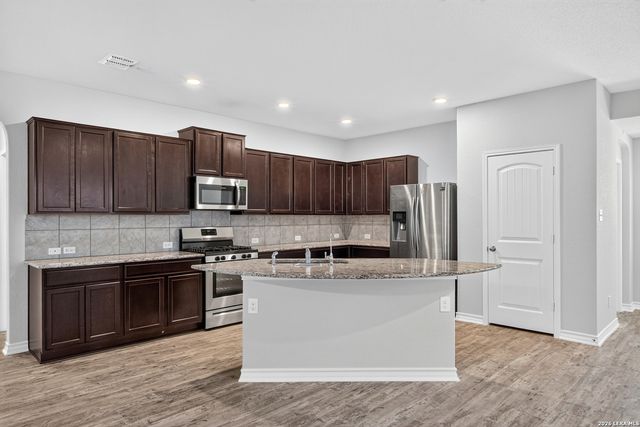 6019 Akin Pl, San Antonio, TX 78261