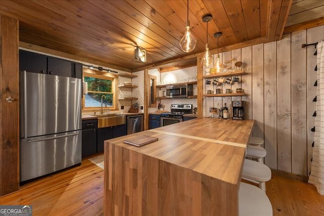 126 Brookwood Drive, Blue Ridge, GA 30513