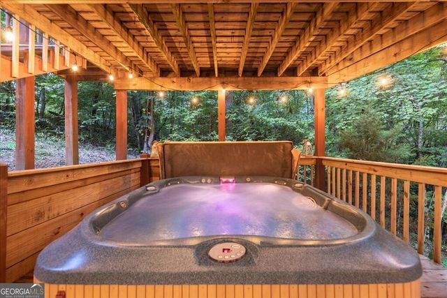 126 Brookwood Drive, Blue Ridge, GA 30513