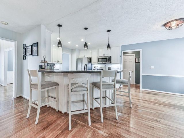 373 Yonah Circle, Woodstock, GA 30189