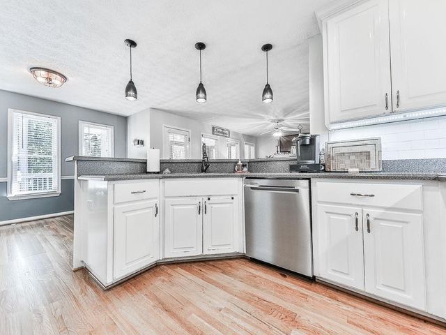 373 Yonah Circle, Woodstock, GA 30189
